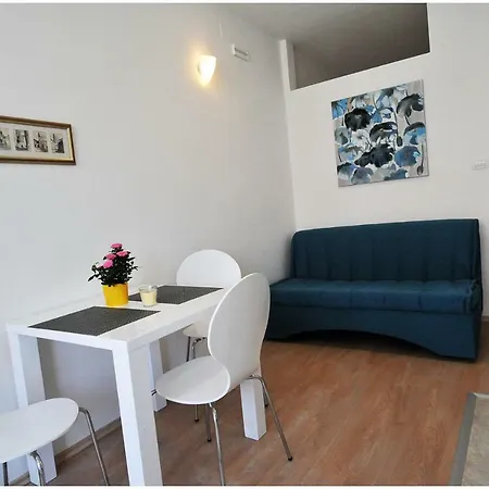 Apartman 2 *